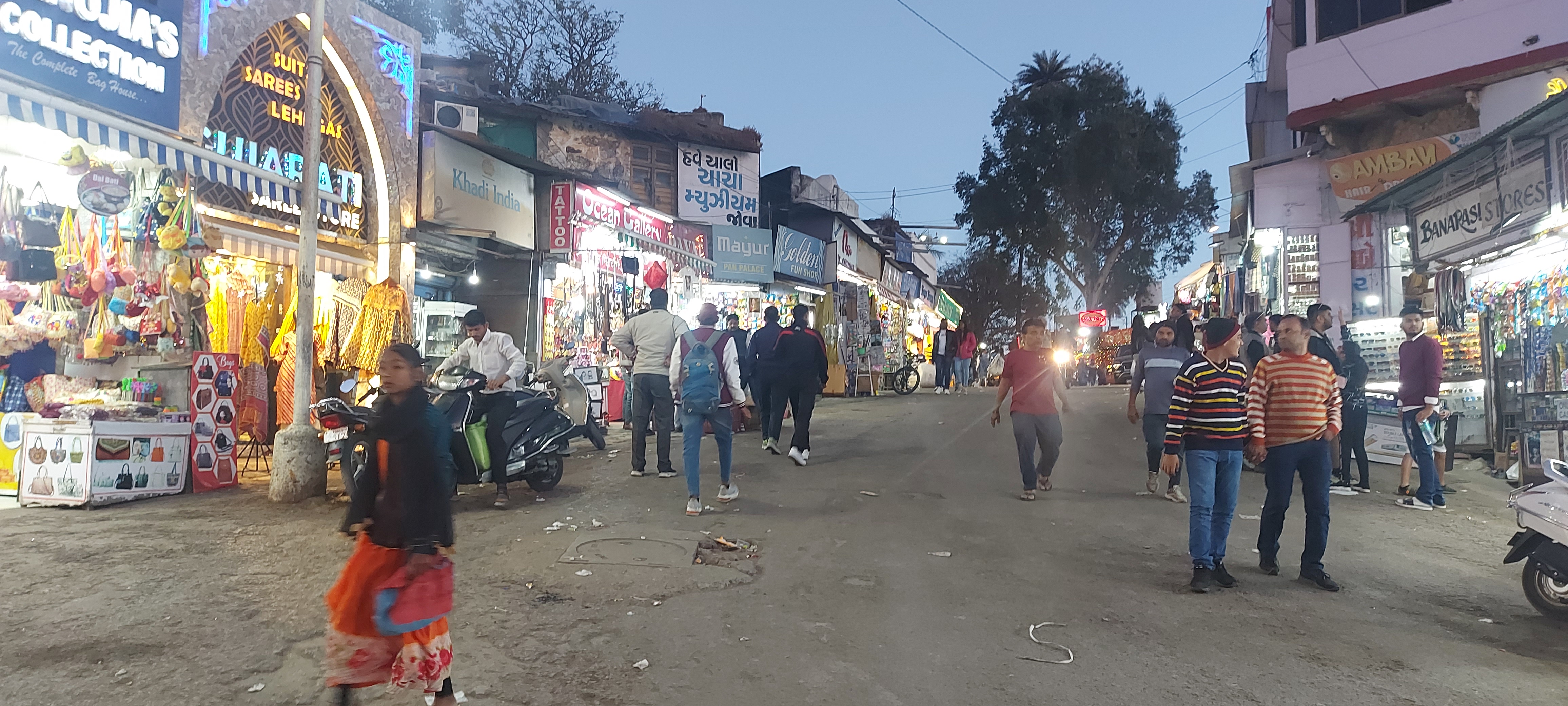 Nakki Lake Market